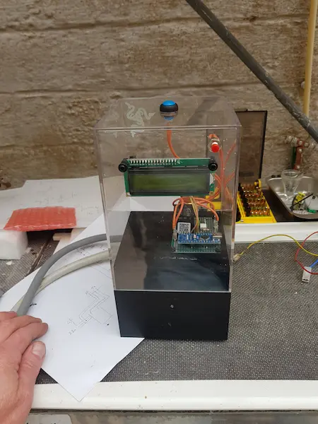 L'AquaTimer en cours de montage sur mon établi